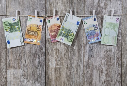 money_2991837_1920.jpg