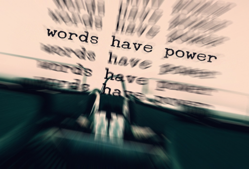 typewriter-g6d6b7773b_1920.jpg