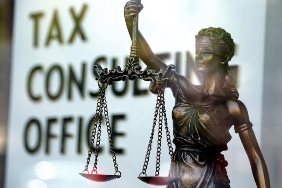 taxes-4326713.jpg
