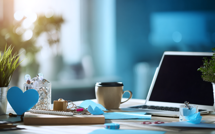 u2442729988_Realistic_workspace_photo_of_a_local_entrepreneur_0e2f9147-031d-4a11-a6a1-76dc44f3eb4e_0.png