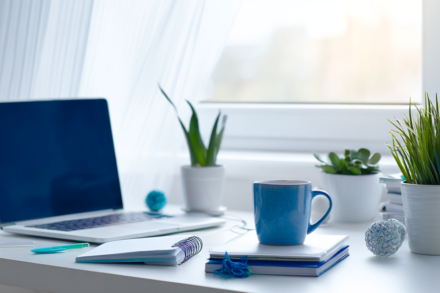 u2442729988_Realistic_and_authentic_workspace_photo_of_a_loca_d13af3cf-0522-44a4-81cf-68a3470c35a1_2.png